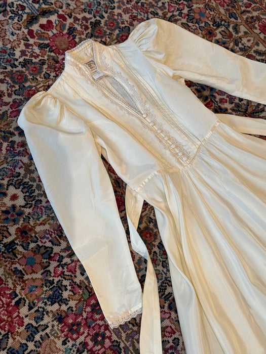 Dreamy Vintage Gunne Sax By Jessica Ivory Taffeta Wedding Dress / XS