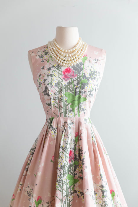 Painterly Floral Garden Party Dress in Polished Cotton From the Early 1960’s / M