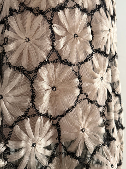 Extraordinary 1950's Couture Cocktail Dress With Embroidered Floral Patterns / SM