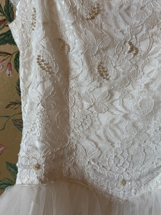 Beautiful 1950's Ballet Length Wedding Gown In Tulle & Lace / XS