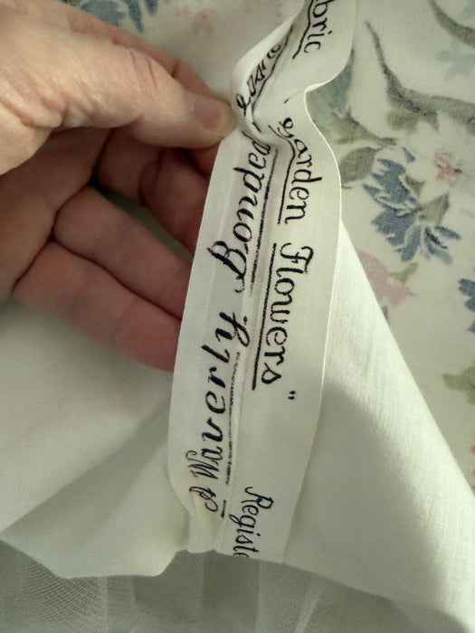 Luscious 1950's Waverly Polished Cotton "Garden Flowers" Print Dress / M