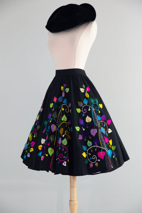 1950’s Tachi Castillo Hand Embroidered Mexican Circle Skirt / Small to Medium
