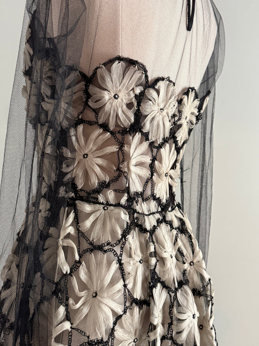 Extraordinary 1950's Couture Cocktail Dress With Embroidered Floral Patterns / SM