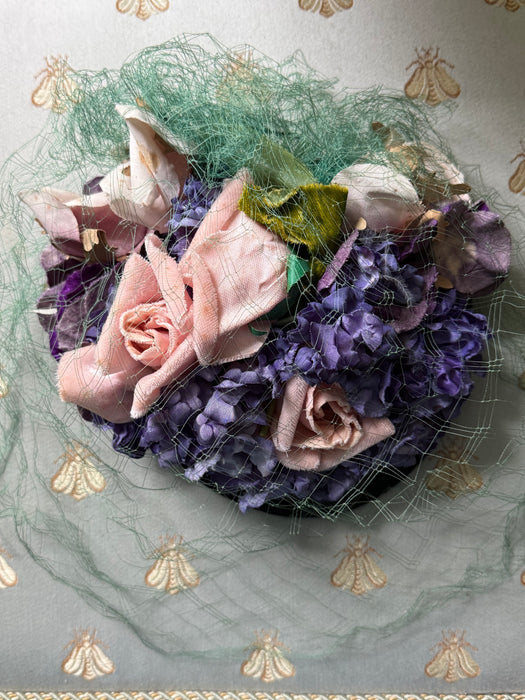 Gorgeous 1930's Summer Garden Tilt Hat With Green Veiling / OS