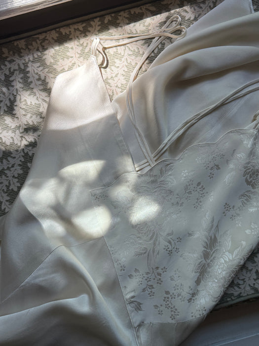 Pristine 1980's Ivory Silk Bias Cut Night Gown Slip Dress From Capriottis / SM