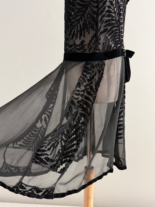 Stunning 1920s Black Silk Chiffon & Devoré Velvet Flapper Dress / S