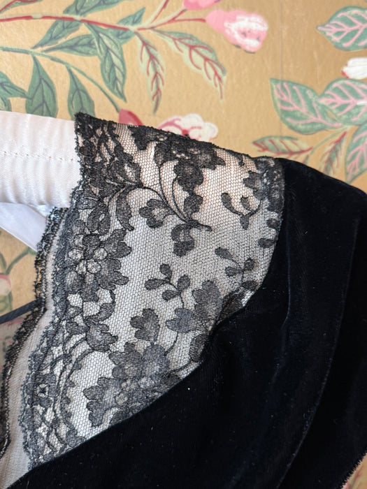 Iconic Early 1950's Nettie Rosenstein Black Silk Velvet Evening Dress with Chantilly Lace Shoulders / M