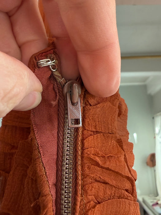 Spectacular 1950's Couture Evening Dress In Amber Basketweave Silk Chiffon / M