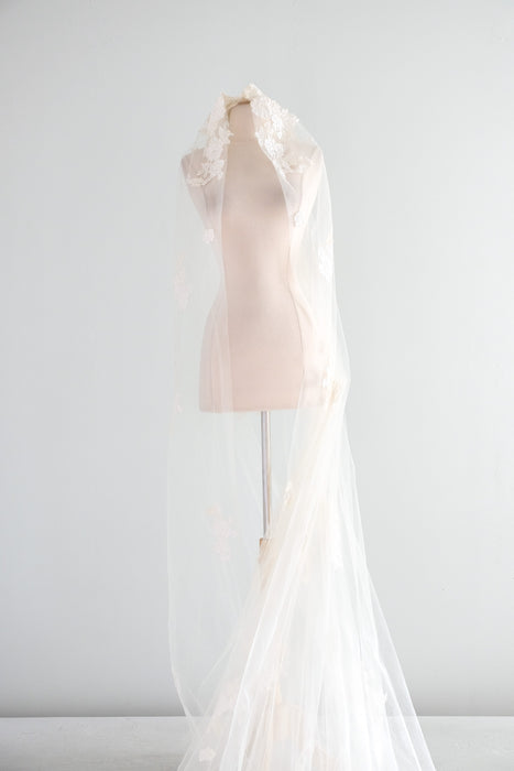 Vintage 1950's Cathedral Length Wedding Veil with Lace Roses / OS