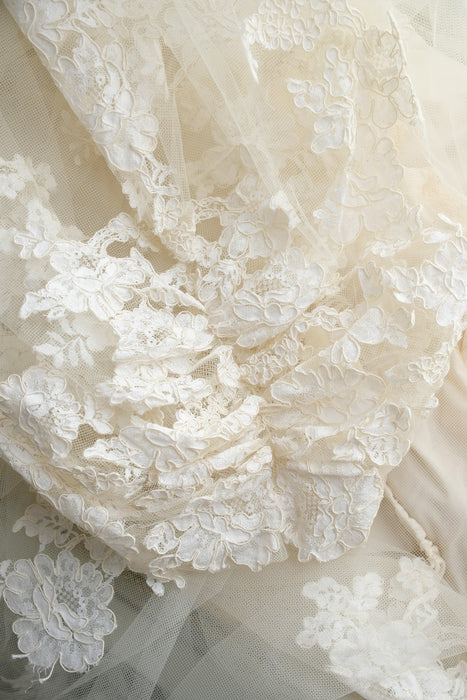 Vintage 1950's Cathedral Length Wedding Veil with Lace Roses / OS