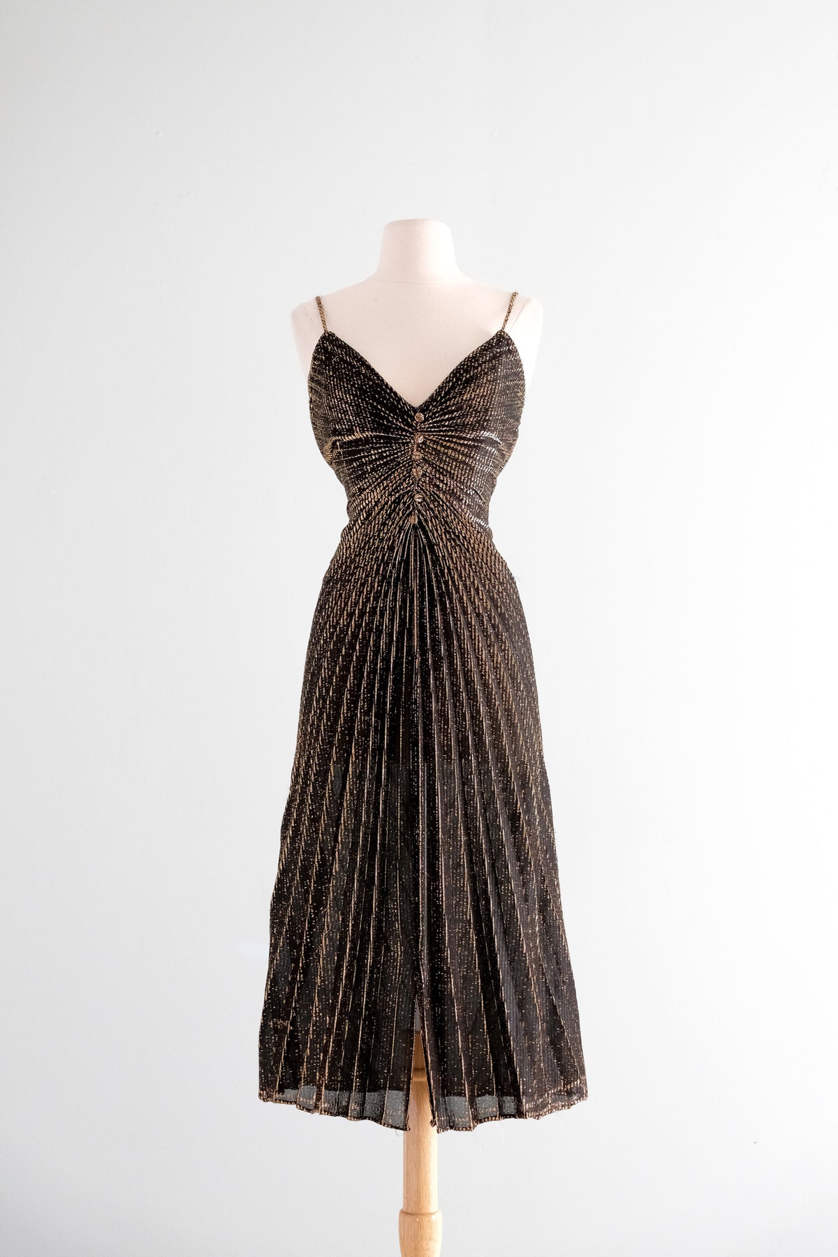 DAZZLING 1970's Marilyn Monroe Black & Gold Lurex Accordion
