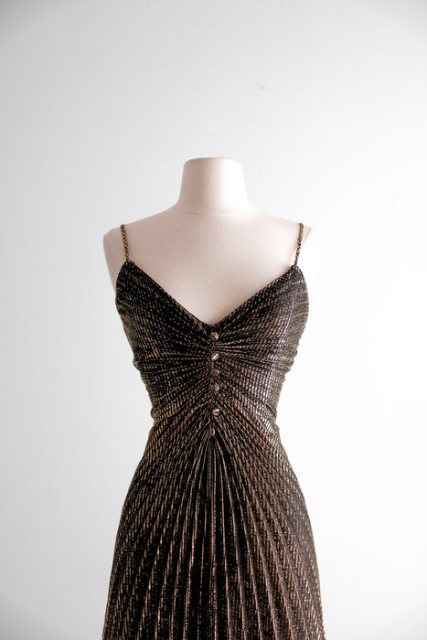 black dress marilyn monroe DAZZLING 1970's Marilyn Monroe Black & Gold Lurex Accordion Pleated Pa – Xtabay Vintage