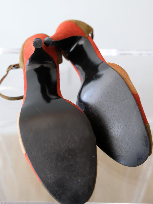 Amazing 1970's Peep Toe Sued Leather Pumps / Size 6.5