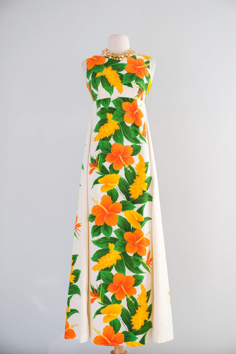 Vintage 1960's Hot Orange Hawaiian Gown by Ui-Maikai / XS Xtabay Vintage Vintage 1960's Hot Orange Hawaiian Gown by Ui-Maikai / XS Xtabay Vintage