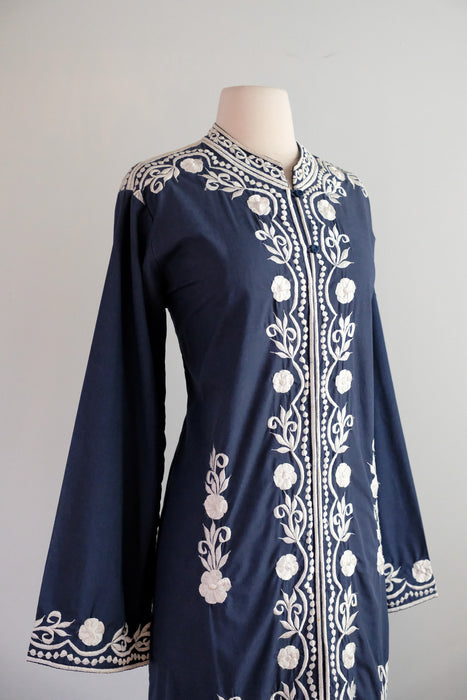 Vintage 1970's Navy & Ivory Embroidered Cotton Kaftan / L
