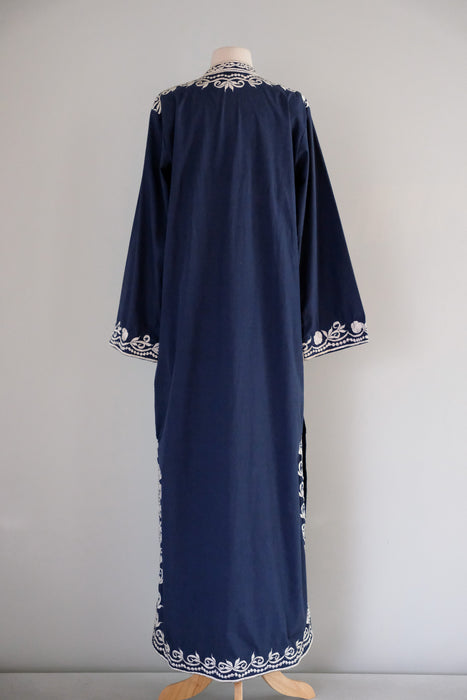 Vintage 1970's Navy & Ivory Embroidered Cotton Kaftan / L