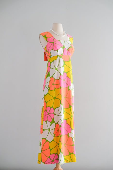 Vintage 1960's Spring Fling 🌺 Pink Floral Hawaiian Gown Aikane / XS