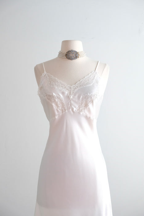 Vintage 1980's White Satin & Lace Slip by Christian Dior / M Xtabay Vintage Vintage 1980's White Satin & Lace Slip by Christian Dior / M Xtabay Vintage