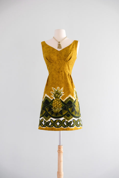 Vintage 1960's Pineapple 🍍 Hawaiian Dress by Island Casuals / S