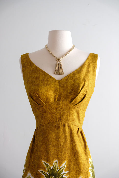 Vintage 1960's Pineapple 🍍 Hawaiian Dress by Island Casuals / S