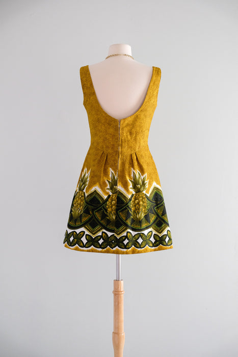 Vintage 1960's Pineapple 🍍 Hawaiian Dress by Island Casuals / S