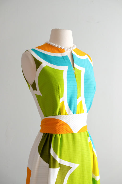 Vintage 1970's Groovy Green 🌴 Ribbed Cotton Gown by L.S. Ayres & Co. / S