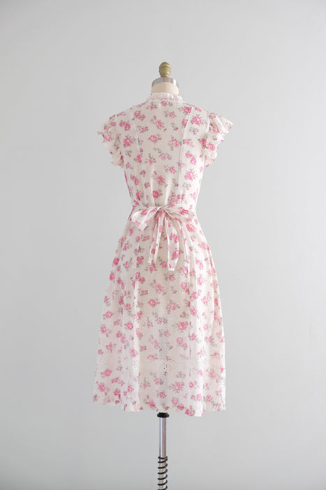 Vintage 1940's Ivory and Rose Cotton Lawn Dress / XS