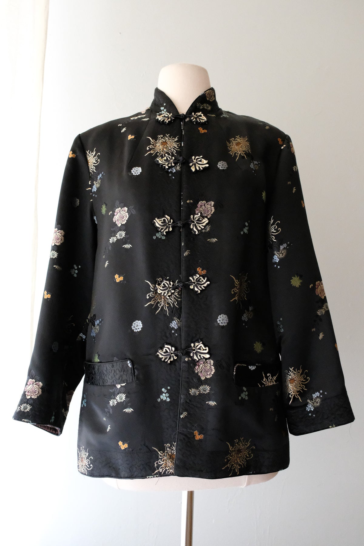 Gorgeous 1960’s Reversible Chinese Silk Satin Jacket / Sz M