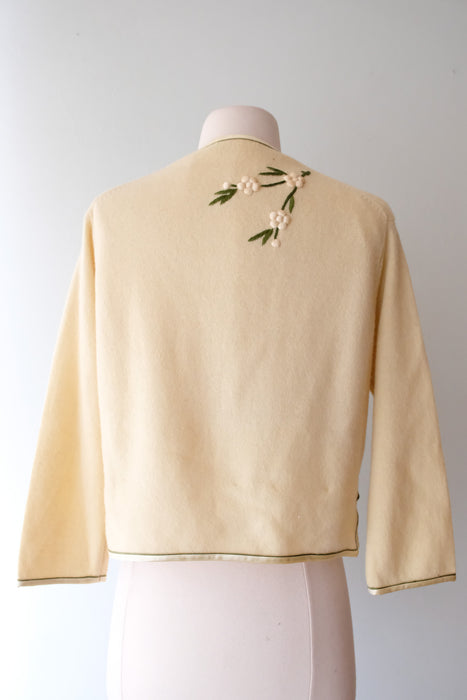 Sweet 1960's Ivory Floral Embroidered Cardigan Sweater/ Sz M