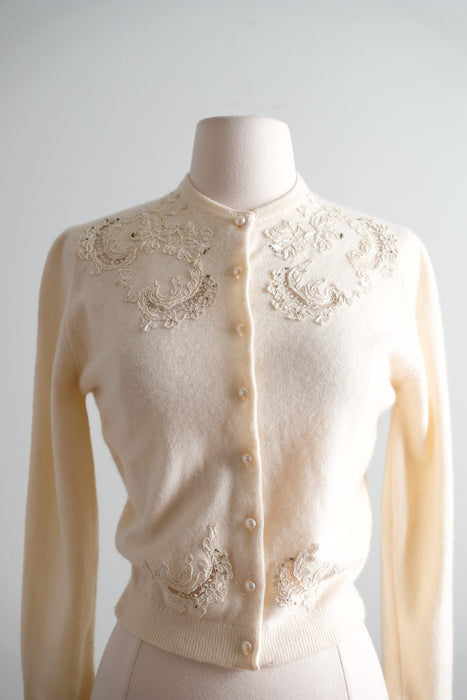 Vintage 1950's Ivory Pearl Knit Cardigan by Darlene / SM