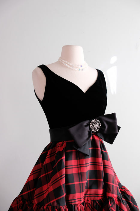 Vintage 1960's Wrapped in a Bow Red & Black Babydoll Holiday Dress / S