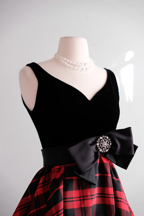 Vintage 1960's Wrapped in a Bow Red & Black Babydoll Holiday Dress / S