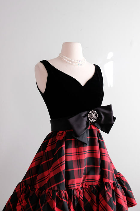 Vintage 1960's Wrapped in a Bow Red & Black Babydoll Holiday Dress / S