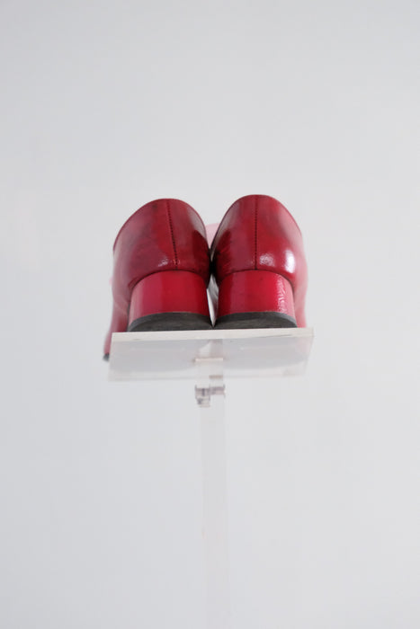 Adorable 1960's Little Red Patent Leather Mary Janes / Size 8 AA