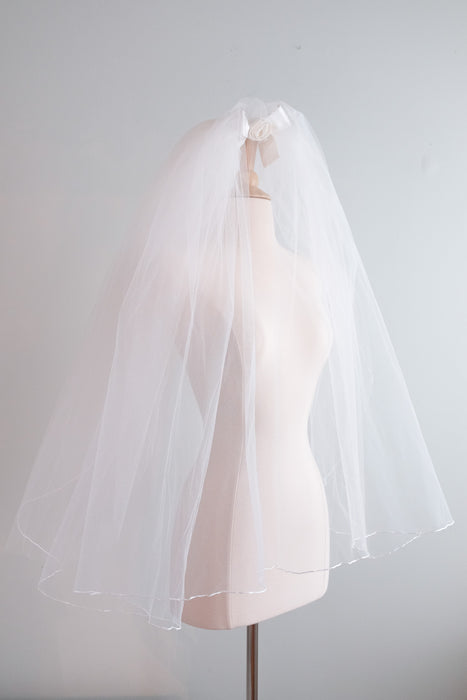 Adorable Vintage Bow Wedding Veil / OS