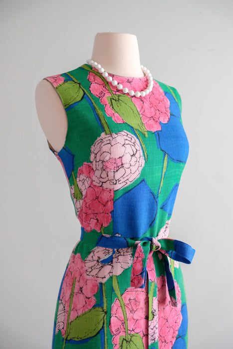 Elegant 1960's Fauvist Hydrangea Shift Dress / Sz M