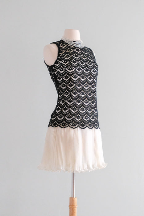 Stunning 1960's Black & White Mod Cocktail Dress / Sz S