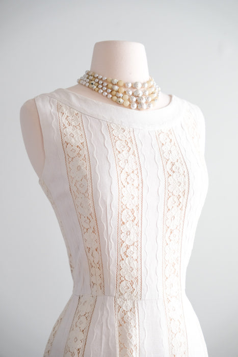 Lovely 1950's Ivory Linen & Lace Dress by Carlye / Sz M