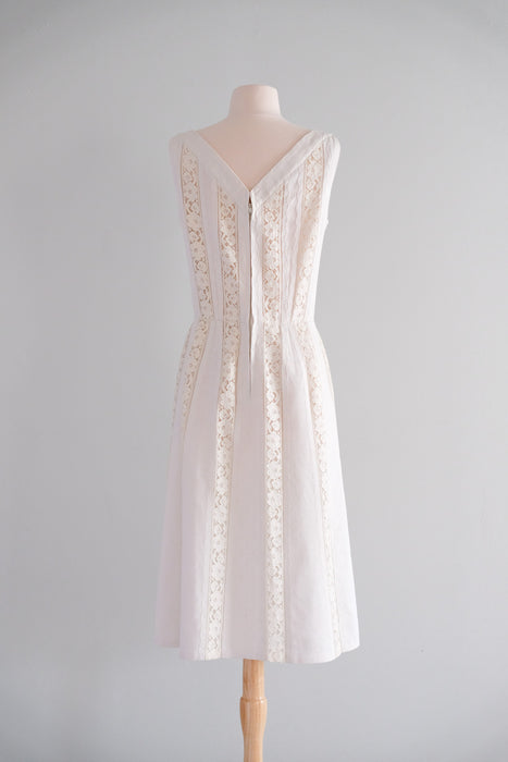 Lovely 1950's Ivory Linen & Lace Dress by Carlye / Sz M