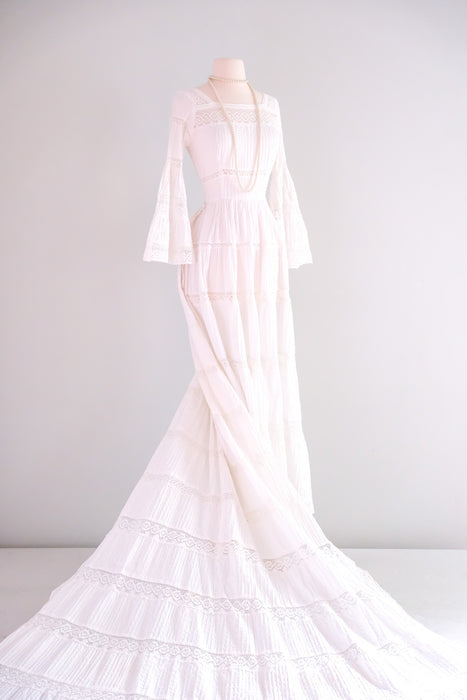 white christmas dresses Embroidered Mexican Wedding Dress white christmas dresses Embroidered Mexican Wedding Dress