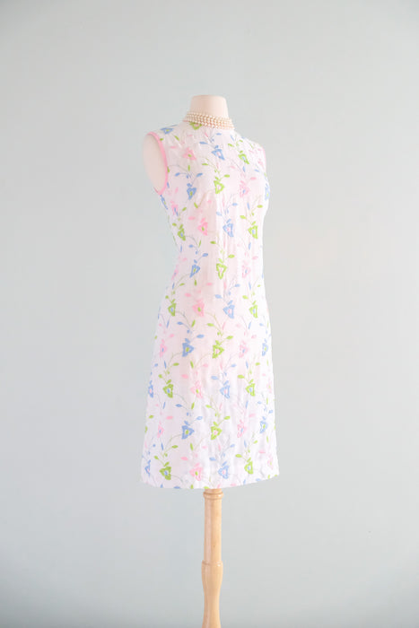 Delightful 1960's Springtime Shift Dress / Sz M