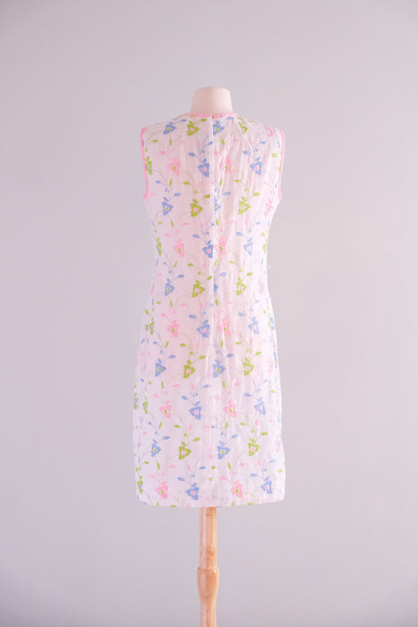 Delightful 1960's Springtime Shift Dress / Sz M