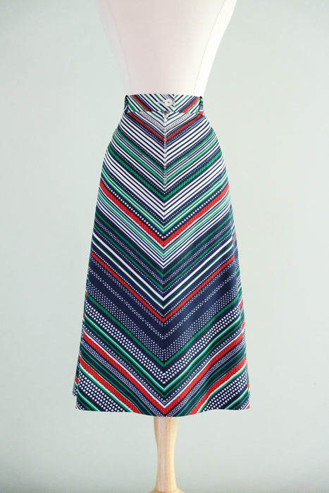 Perfect 1970's Vintage Chevron Striped Jersey Knit Skirt / Sz M