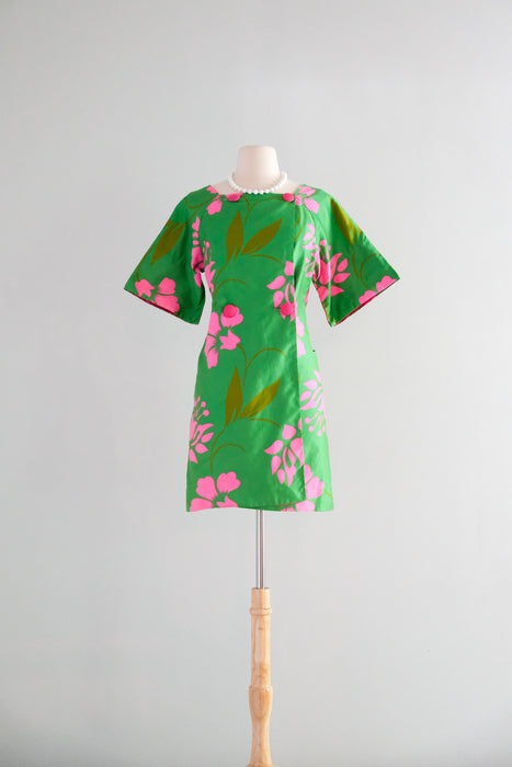 Fabulous 1960's Kelly Green & Fuchsia Hawaiian Mini Dress / Sz M