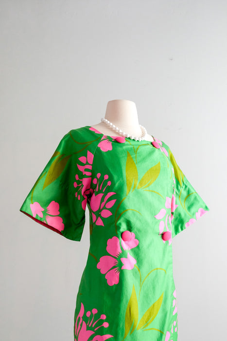 Fabulous 1960's Kelly Green & Fuchsia Hawaiian Mini Dress / Sz M