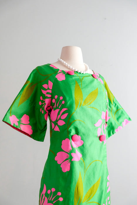 Fabulous 1960's Kelly Green & Fuchsia Hawaiian Mini Dress / Sz M