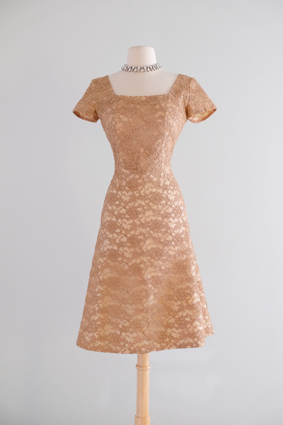 【新品M】LIMITED VINTAGE LACE DRESS Vintage 1950's “A Norman Original” Toffee Lace Dress With Pearls