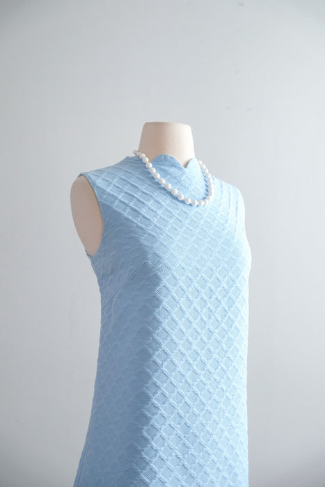 Cutest 1960's Baby Blue Scalloped Shift Dress / Sz M