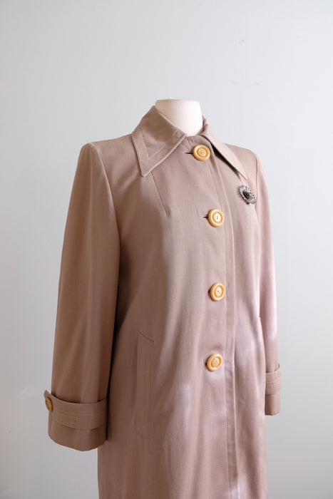 Vintage 1940's French Beige Wool Gabardine Swing Coat with Butterscotch Buttons/ M