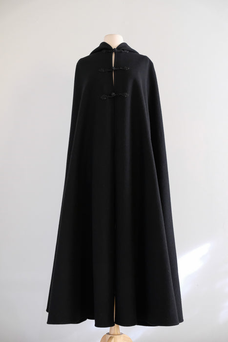 Vintage 1970's Witchy Black Wool Hooded Full Length Cloak / OS